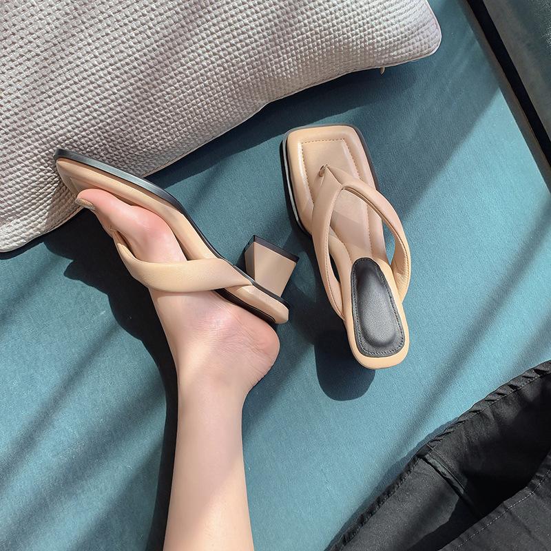 

Модные европейские дизайнерские шлепанцы с узким ремешком, женские туфли на высоком каблуке, шлепанцы, желтые кожаные сандалии-вьетнамки, женские сандалии на массивном каблуке, тапочки 40 розовый