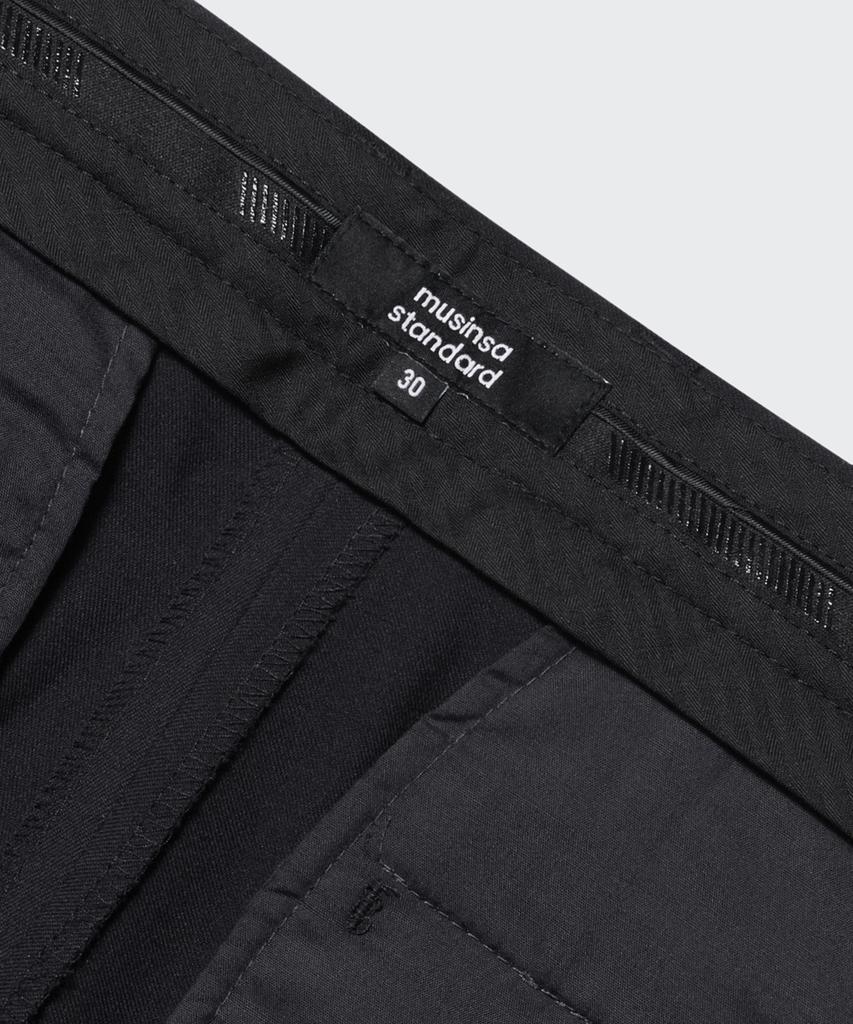 MUSINSA STANDARD Three-Puck Semi-Balloon Slacks [Black]