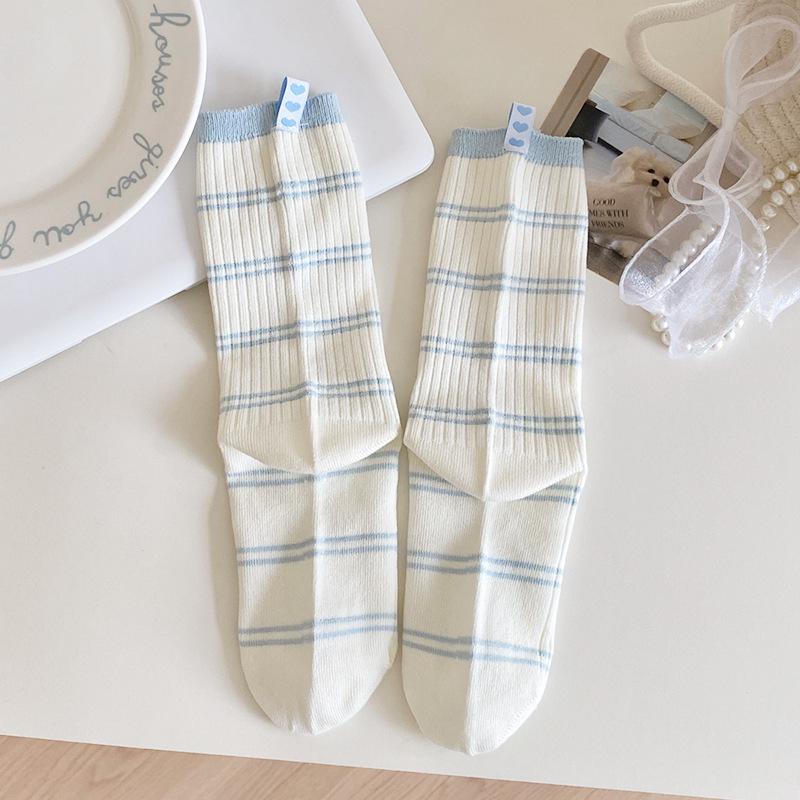 Lumi 2025 Trendy Korean-Style Mid-Calf Cotton Sport Socks for Men & Women