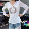 Neues Frühling Sommer T-Shirt Mode Chic V-Ausschnitt Nagelperlen Knopf Stickerei Locker Vielseitig Chinesischer Stil Top