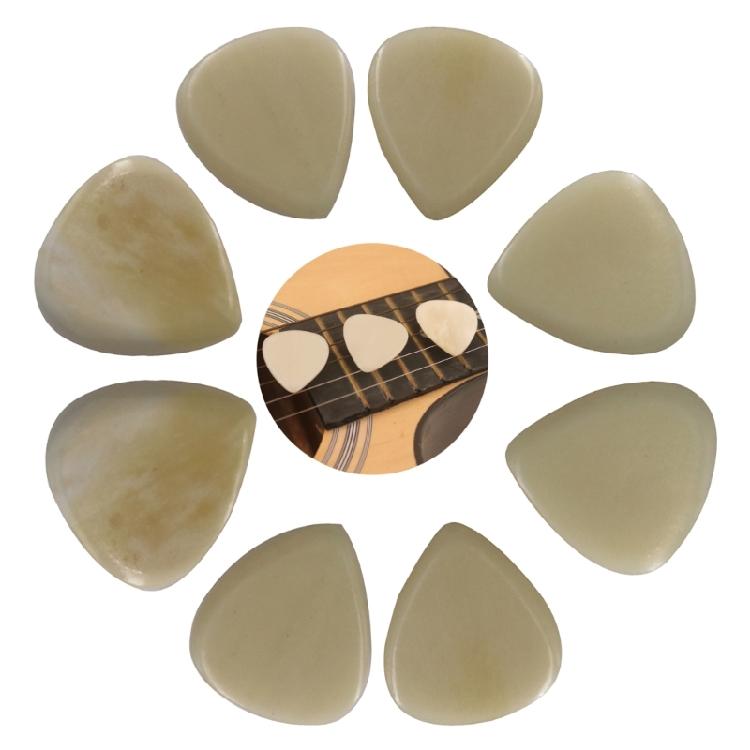 1Pc Guitar Picks, 30x33mm Solid Color Ox Bone Guitar Picks Guitar Bass Plectrums