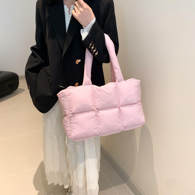 2025 new cute large capacity European and American soft warm puff bag square bag down jacket bag women
