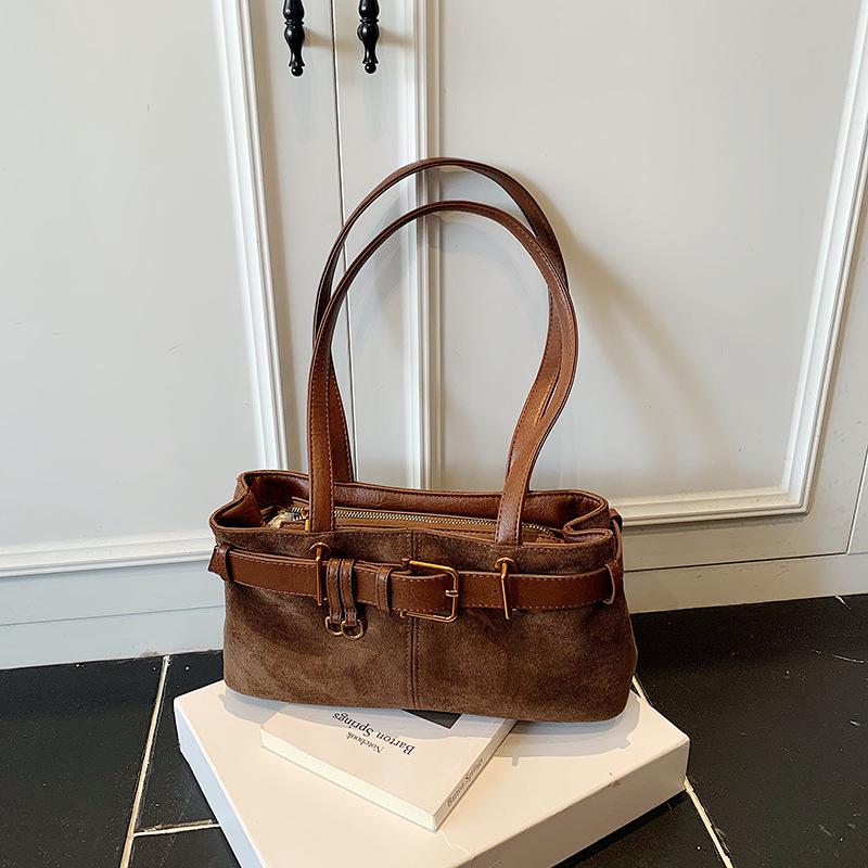 Niche design high-end commuter shoulder bag women's new autumn and winter retro versatile underarm bag