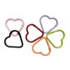 Portachiavi a forma di cuore colorato con moschettone a molla in lega di zinco e moschettone per aggancio animali domestici