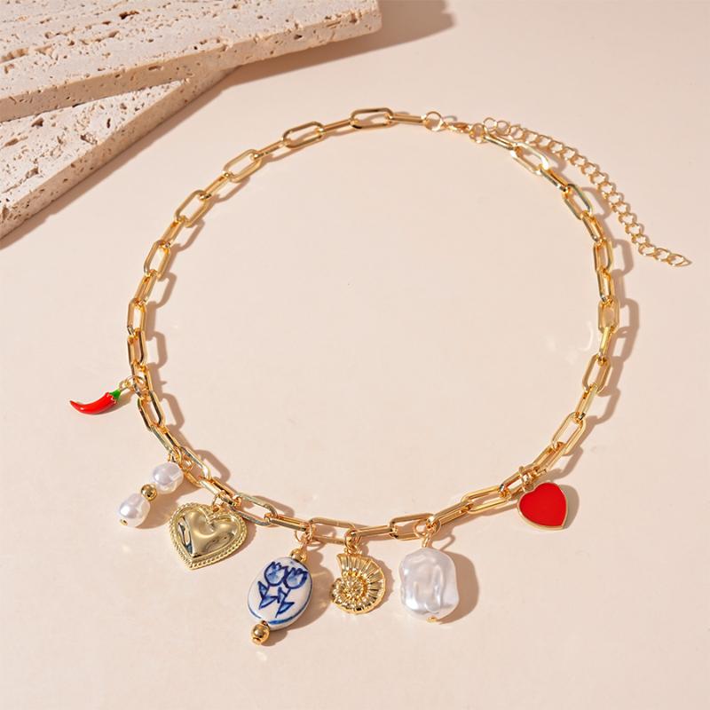 Medieval Style Metal Love Conch Necklace Light Luxury Niche Exaggerated Clavicle Chain Personality Design Necklace