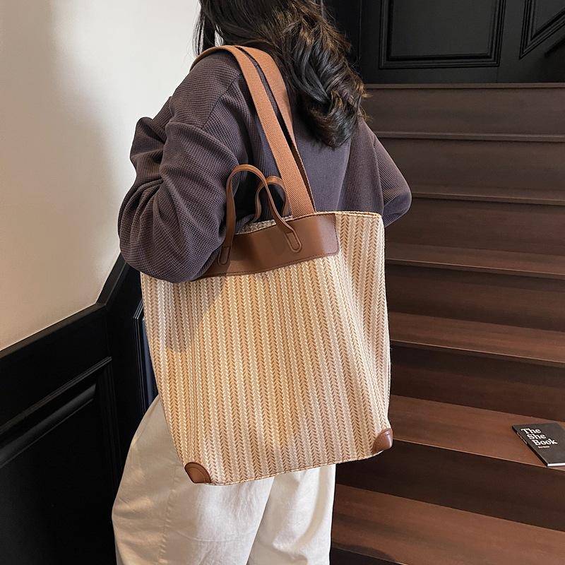 Retro Japanese foreign style hand bag women's bag 2025 new large-capacity casual shoulder bag commuter underarm tote bag