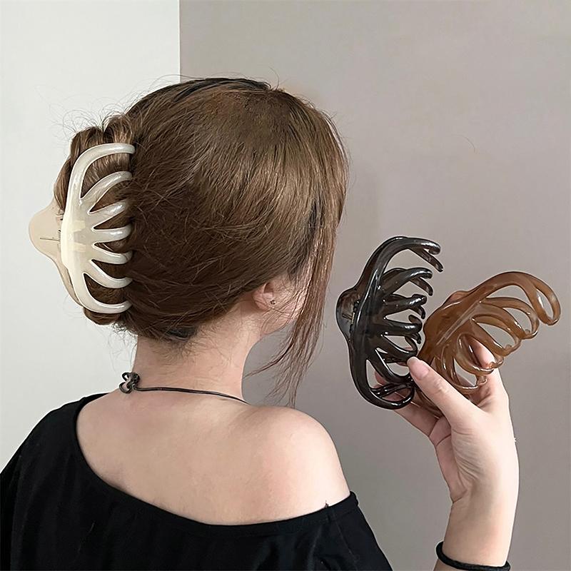 Sweet Simple Hair Claw For Women Girls Versatile Shark Clip Fashion Hair Accessories Vintage Temperament Hair Claw Gifts