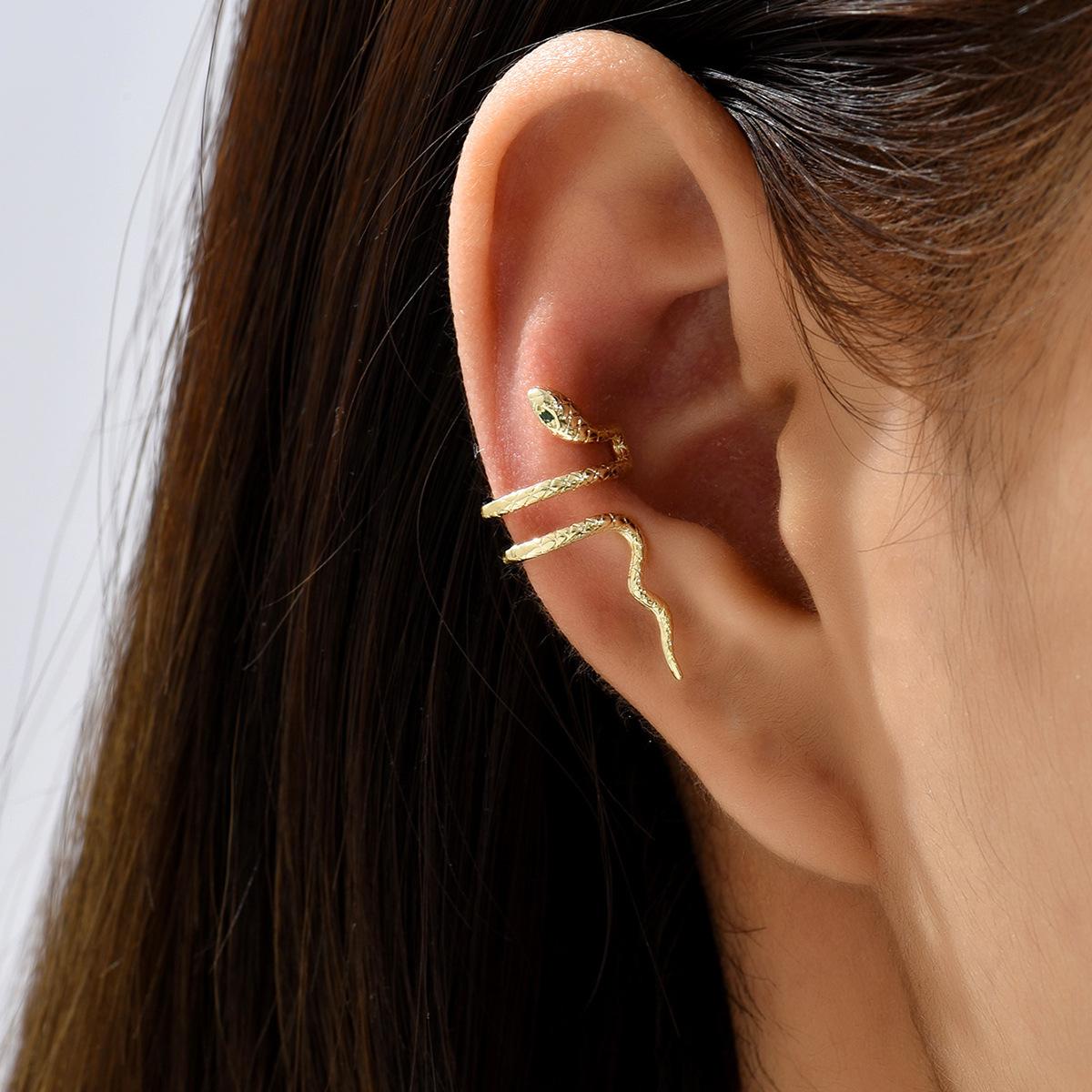 

Small Niche Design Ear Clip, Golden Snake Winding, Retro Personality, Temperament, No Ear Holes, Ear Bone Clip Earrings золотий