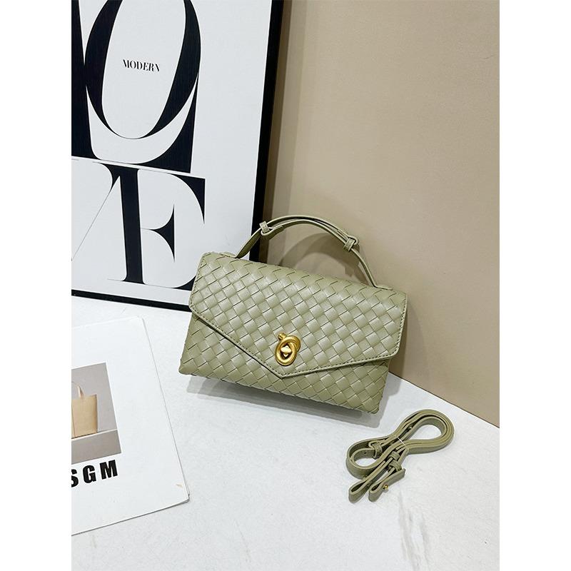 New Woven Bag Envelope Retro Briefcase Shoulder Portable Messenger Women's Bag