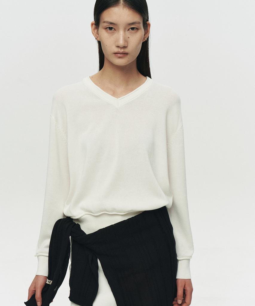 Hoite Niel Cotton V-Neck Knit (Off White)