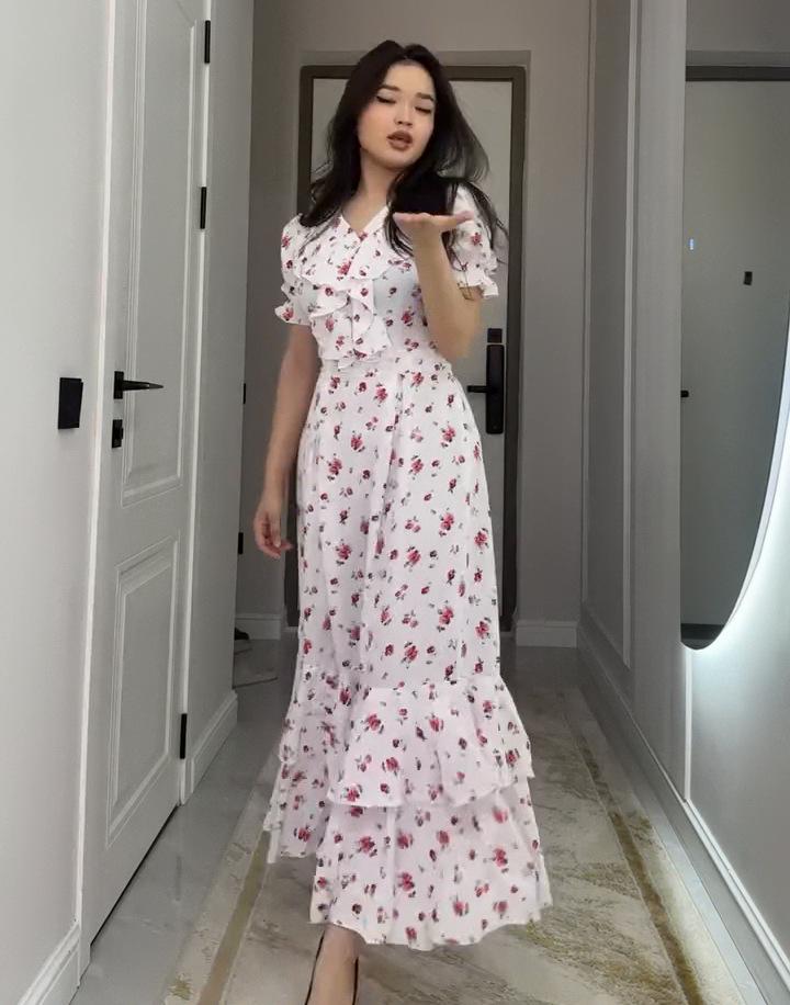 

2025 European & American V-neck Floral Short-sleeve Women s Dress with Cinched Waist S розовый