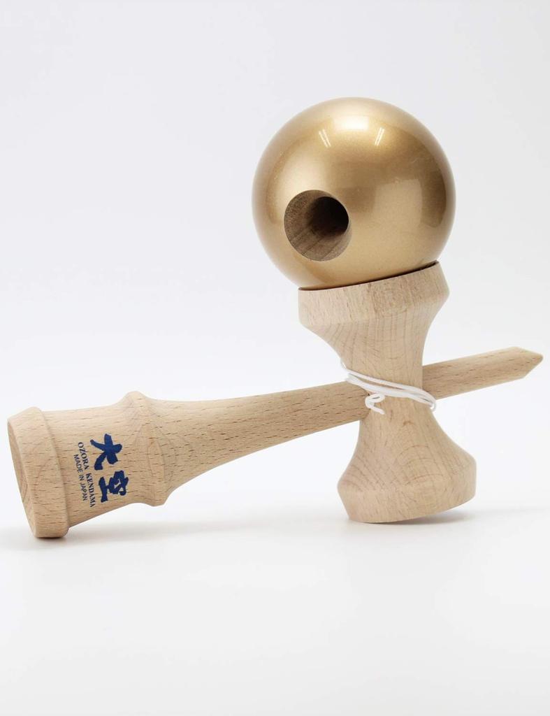Yamagata Koubou Japońskie Stowarzyszenie Kendama Certyfikowana Nowa Kendama Zawodnicza Premium Wyprodukowana w Japonii (Koubou Yamagata) """Ozora""" Złoty""", (Ozora Kendama)
