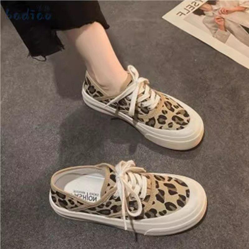 Canvas Shoes Spring New Women's Shoes Rubber Low-top One-pedal Retro Versatile Casual Flat Shoes Lazy Shoes