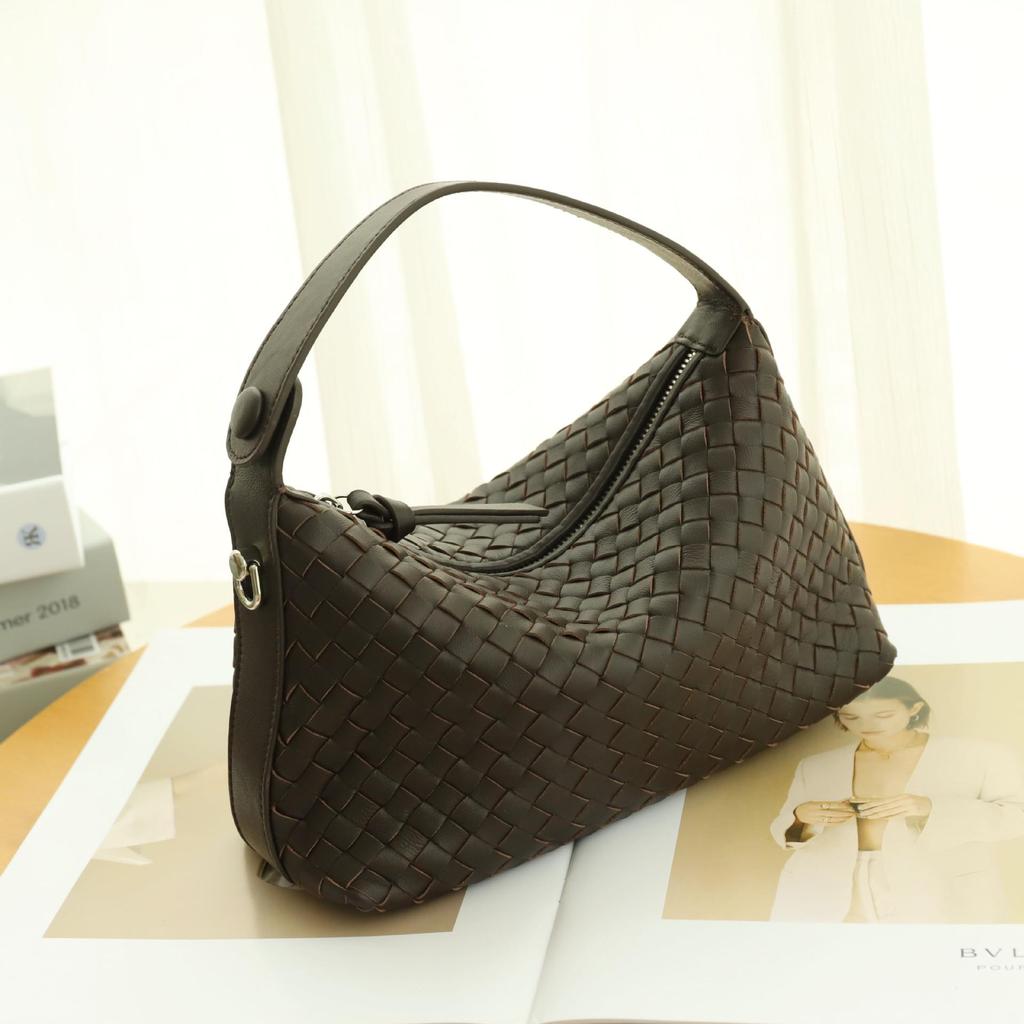 Handmade Lambskin Chain Crossbody Women's Dumpling Handbag