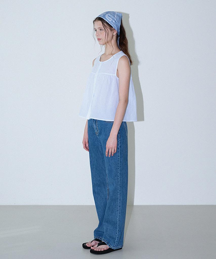 Hauseuobeupondeu Venice Shirring Sleeveless Blouse (Sky Blue)