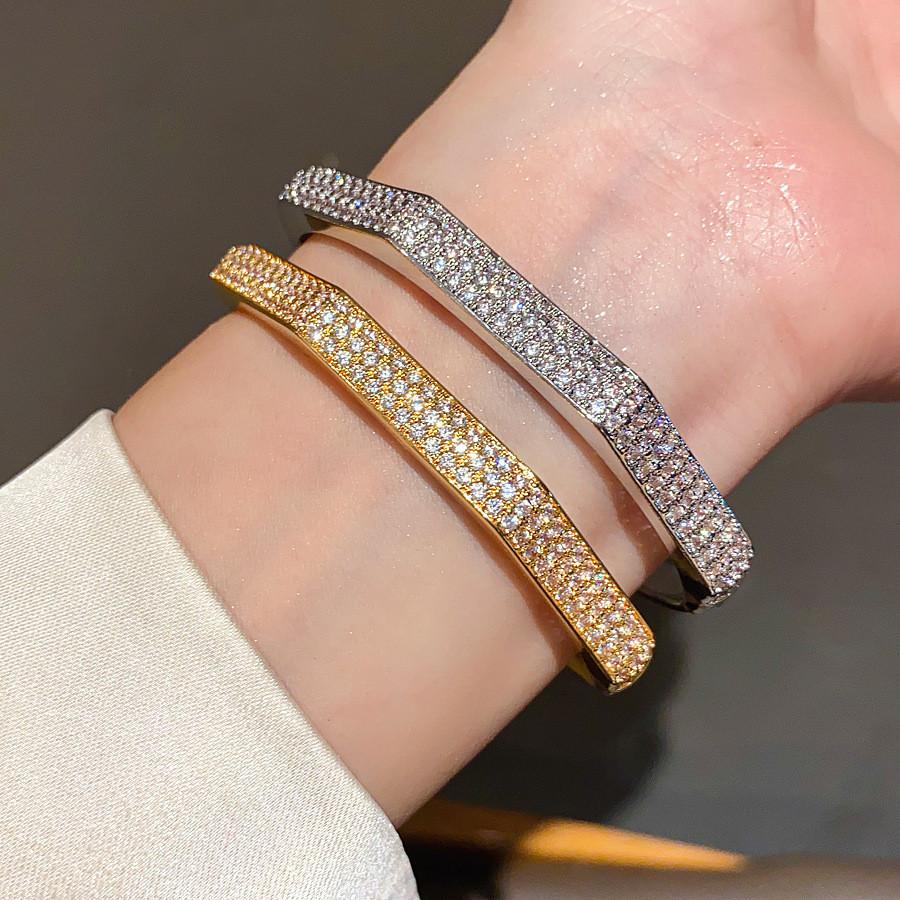 Gold Plated Zircon Stone Cuff Bracelet With Vintage Palace Style For Elegant Casual