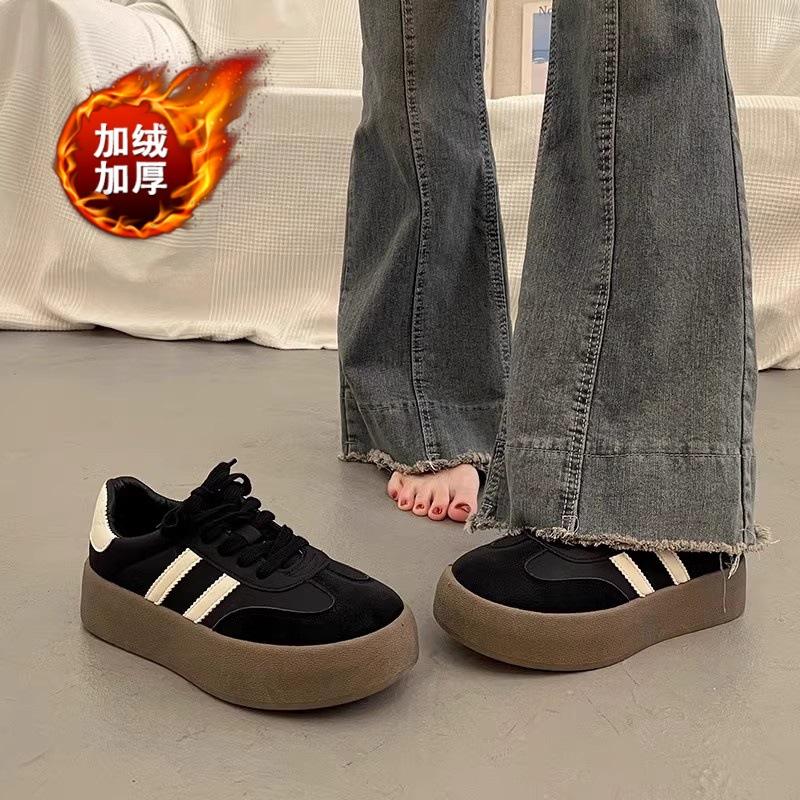 Little white shoes women's summer new retro board shoes women's thick soles increase height leisure sports