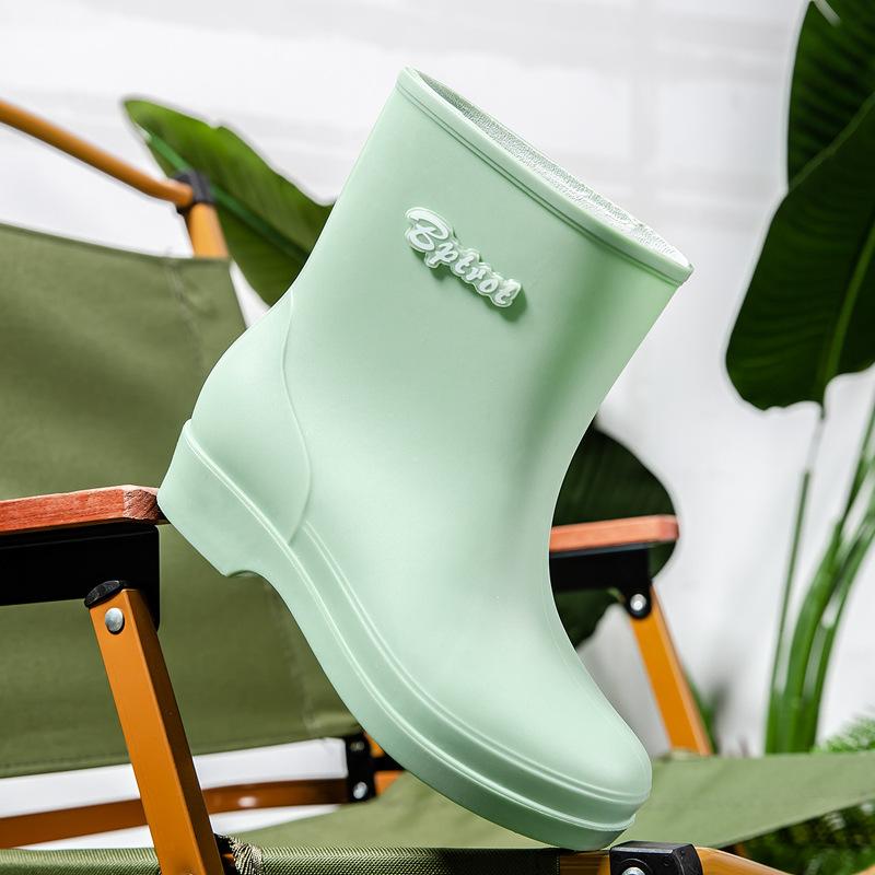 Non-slip water shoes women's short tube outer wear short adult rain shoes students fashion rain boots warm work rubber shoes summer