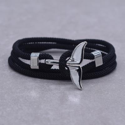 Braceletes – Pulseiras entrelaçadas