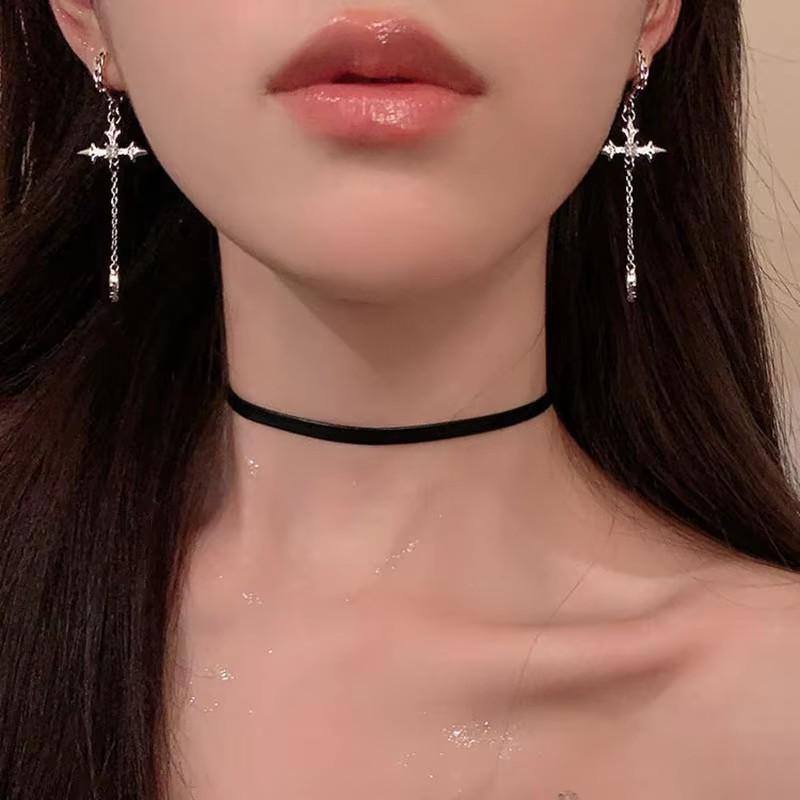 Punk Gothic Heart Earrings For Women Fashion Korean Jewelry Gifts Accessories Star Thorn Heart Colored Crystal Pendant Ear Hooks