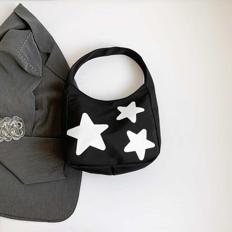 

Модная и универсальная сумка-тоут большой вместимости для женщин. Идеально подходит для школы и поездок на работу. чёрный