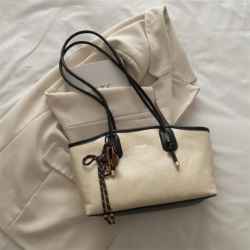 

Large-capacity bag women s 2025 autumn and winter new fashion commuter shoulder bag casual niche design personalized tote bag Without pendant