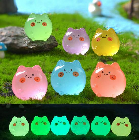 Adorable Luminous Cat Resin Ornament for DIY Micro Landscapes