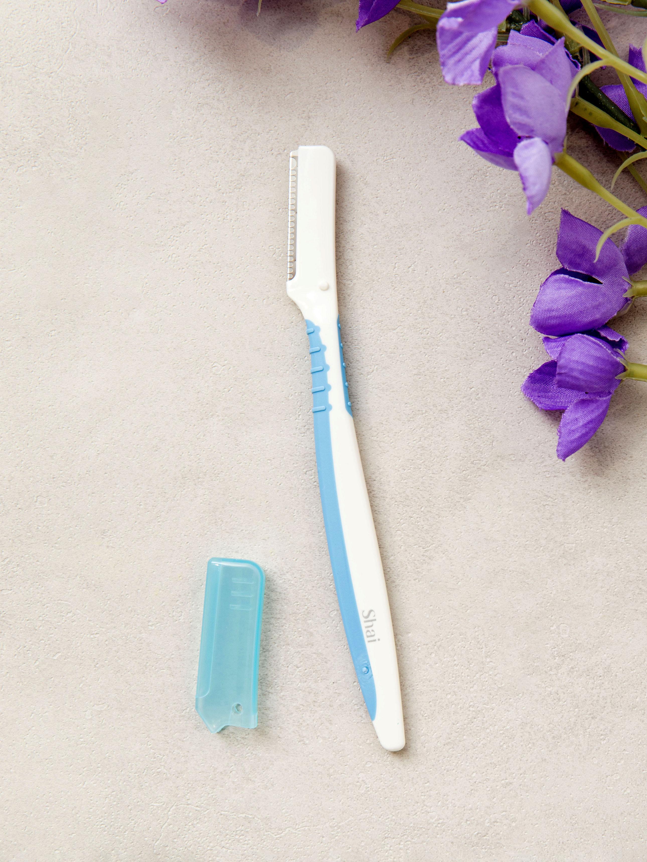 Simple Precision Eyebrow Trimmer 1ea