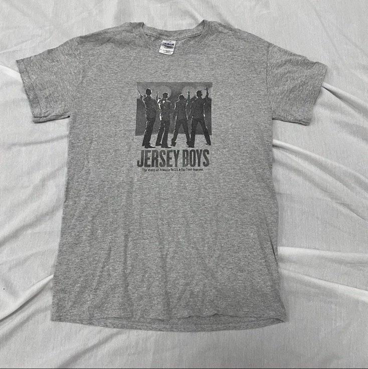 

Vintage Jersey Boys T Shirt Band Tee Men’s Small Gray Y2K 90s Rock Retro Music XL