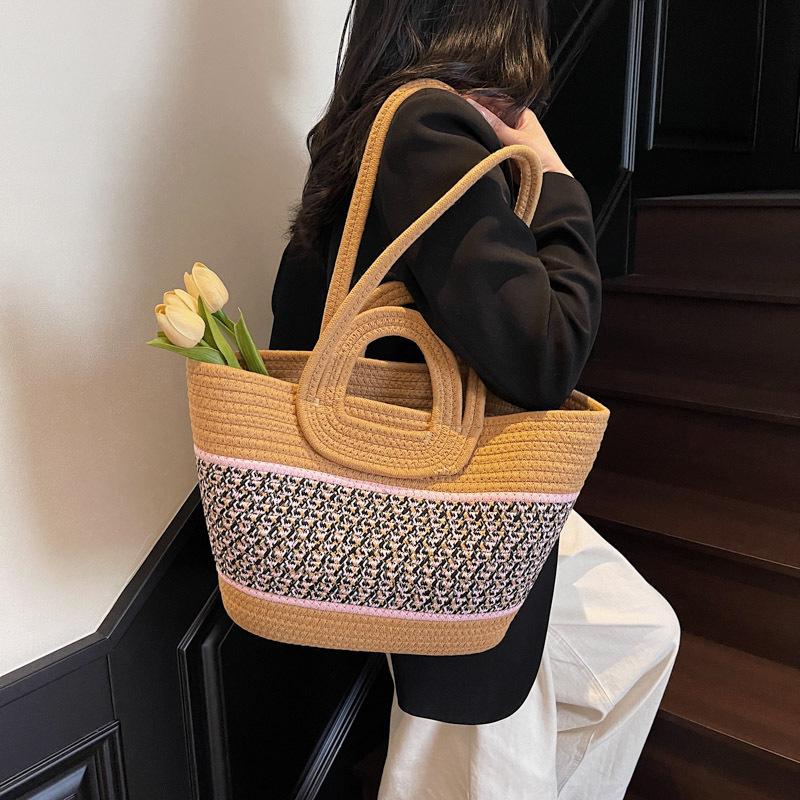 Large capacity woven bag women's new shoulder handbag commuter beach hand bucket bag