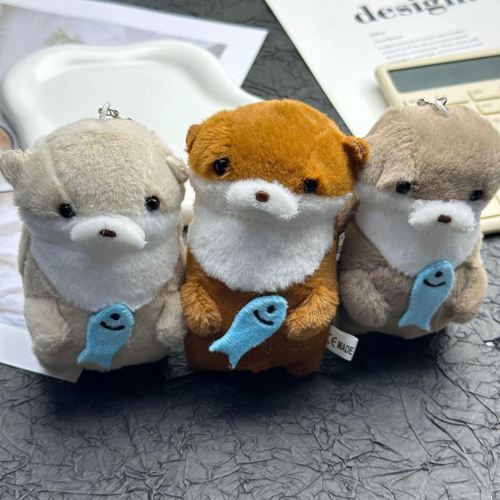 Cute Otter Holding Fish Plush Keychain - Creative Animal Pendant