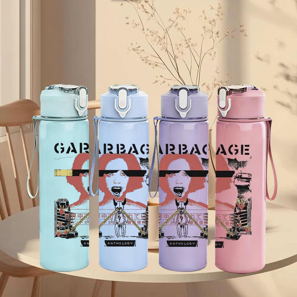 1PC Garbage band vintage portrait print 750ml colorful plastic sports water bottle leakproof pop up lid with straw for outdoor work home use
