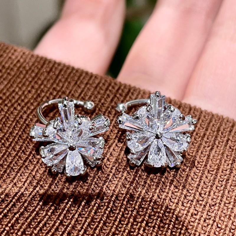 Elegant French Zircon Pearl Earrings: Unique Design & Exquisite Ear Clips for Women