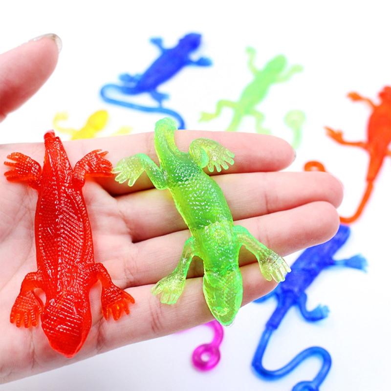 Cute Fidget Toy Squishy Lizard Climbing Palm Toy Kids Party Favor