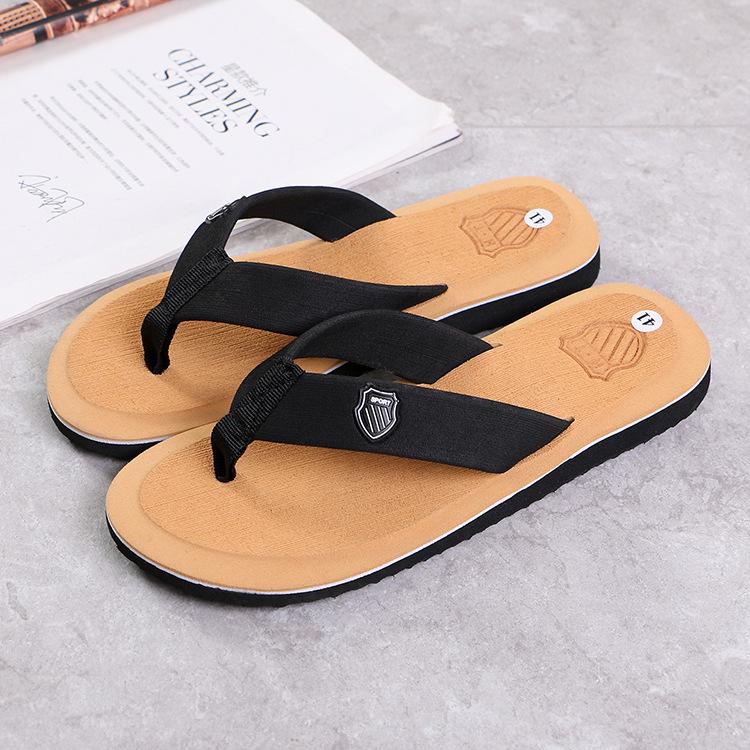 2022 Trendy Wood Grain Letter Flip-Flops: Fashionable Men's Summer Style