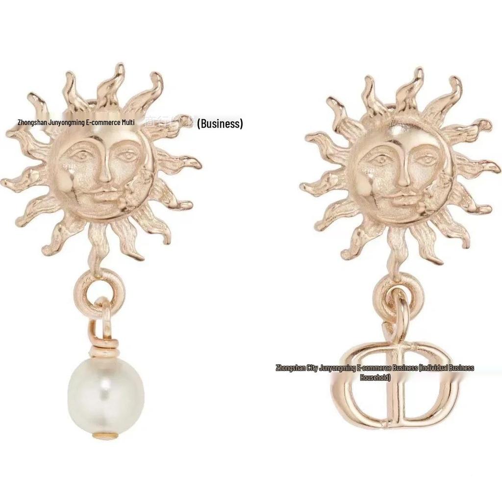 Asymmetrical Gold Pearl CD Stud Earrings – Niche Design for Women