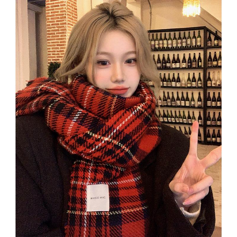 Korean Scarf Women's Winter New New Year's Atmosphere Red Warm Versatile High-end Plaid Scarf Tide