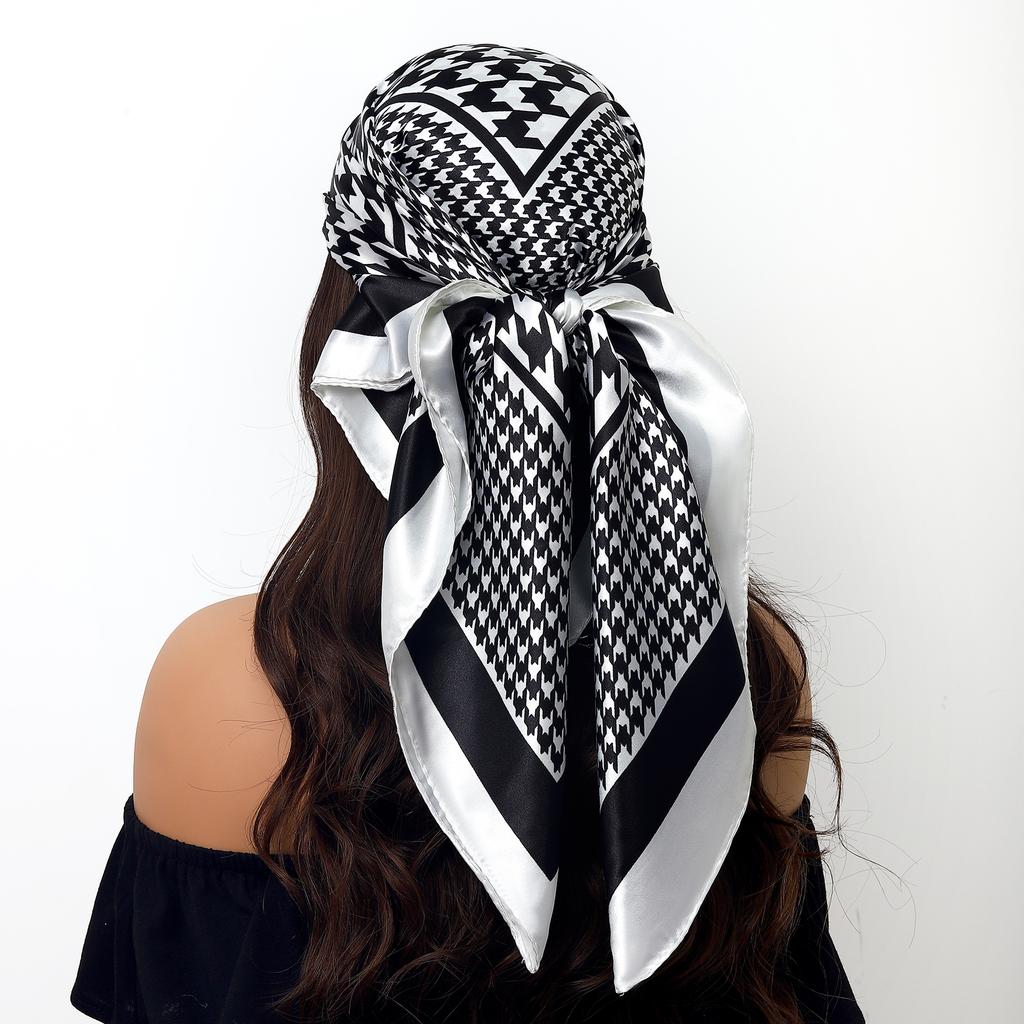 Cachecóis Populares Europa E América Moda Bandanas Nova Estampa Protetor Solar 90X90CM Lenço Quatro Estações Lenços de Seda Quadrados de Luxo