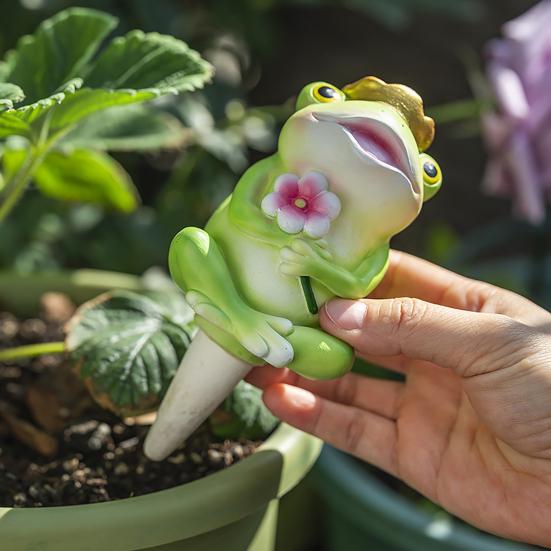 Automatic Waterer Frog Panda Shaped Self Watering Spikes Automatic Watering Device Slow Release Plant Watering Globes