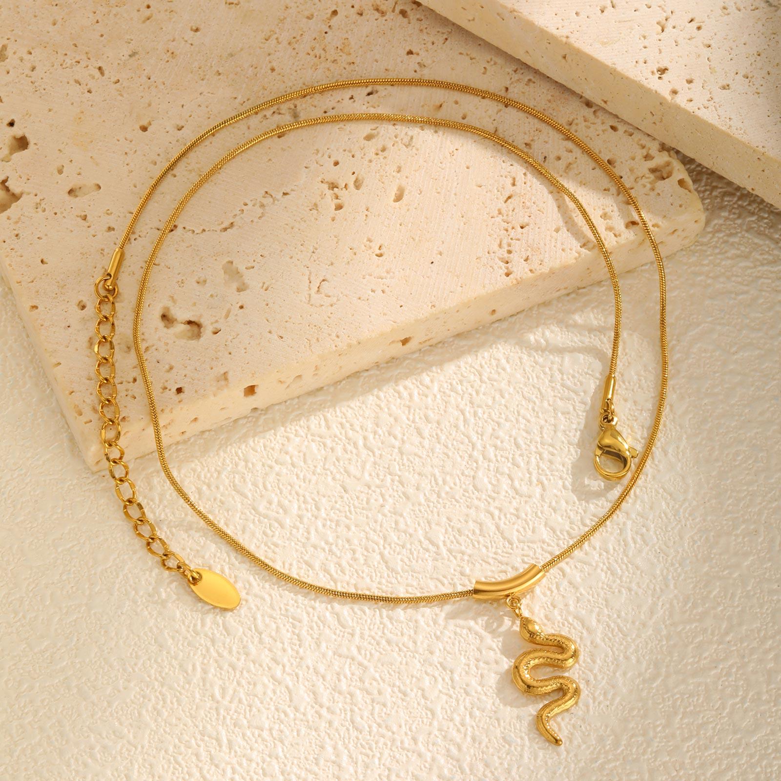 

New In Little Luxury Snake Shaped Pendant Necklace For Women, Gold Color Stainless Steel Chain Necklace, Summer Jewelry Gift 45cm