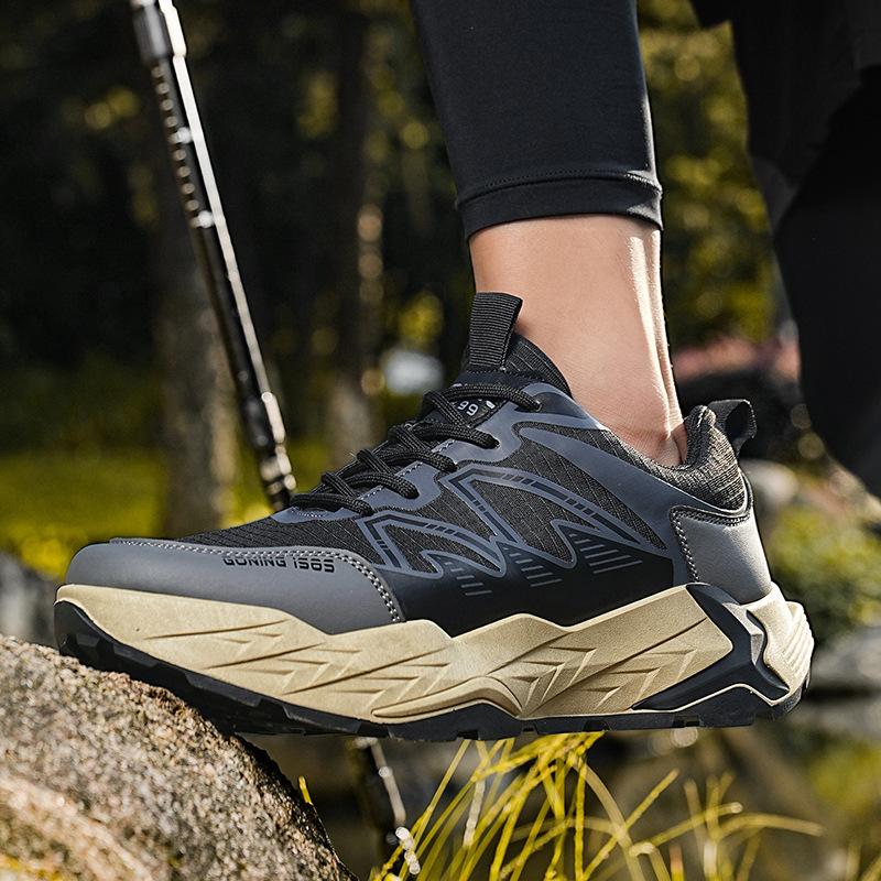 Men's shoes 2025 autumn new breathable casual non-slip sports shoes men's outdoor soft sole heightening running dad trendy shoes