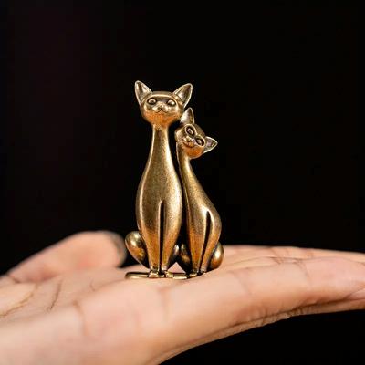 Deko & Wohnaccessoires – Statuetten