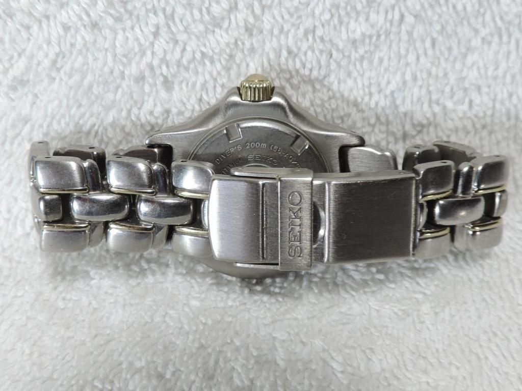 [USED] SEIKO SCUBA Women's Titanium Watch, 200m Water Resistant, Battery Replaced, Working