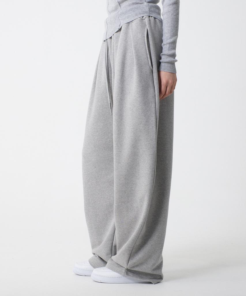UNKNOWN PLANET Double-Pleated Wide Curved Sweatpants Gray