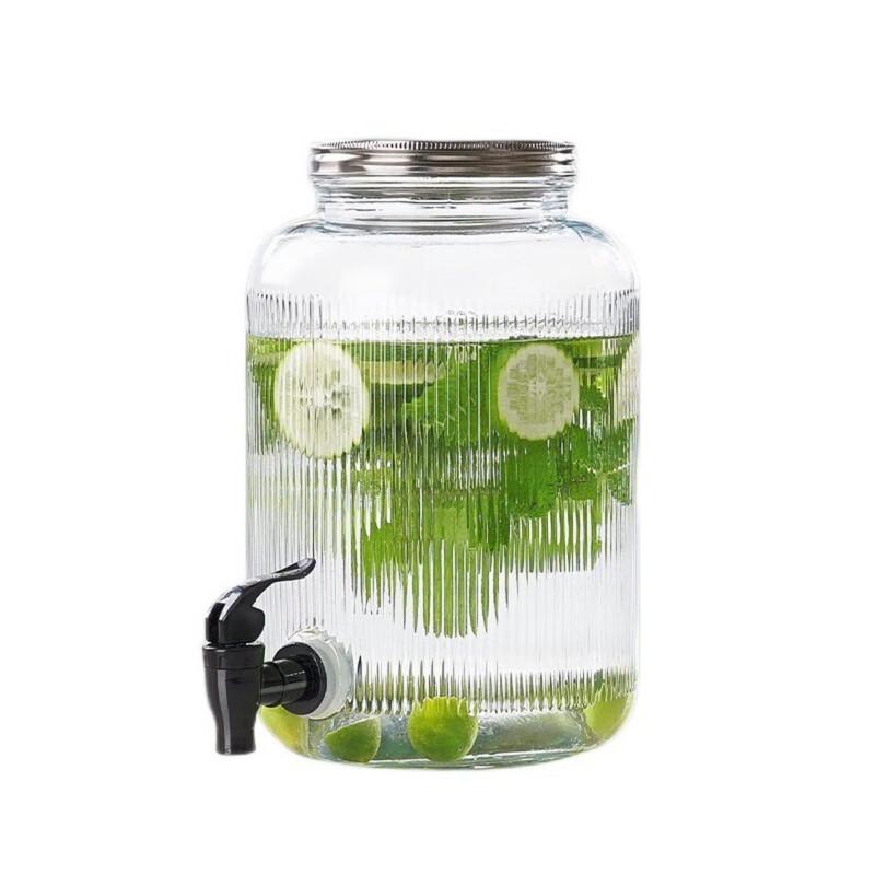 Multifunktionaler Getränkespender mit Zapfhahn