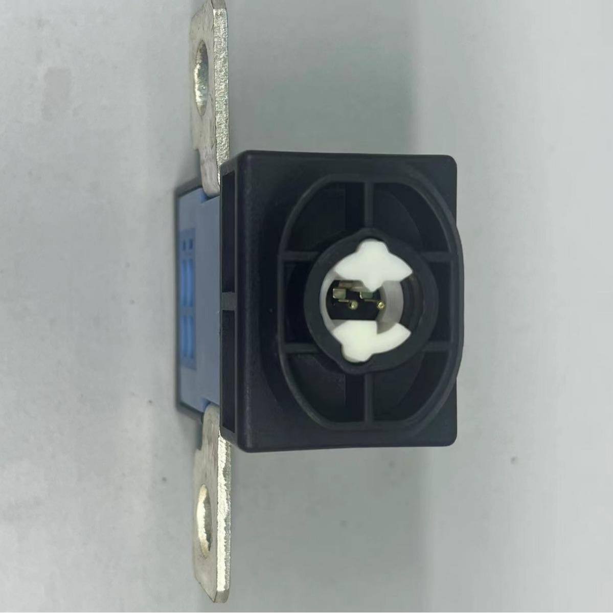 

Выключатель питания для Mercedes-Benz C/E-класса, GLS, GL - Защита аккумулятора и защита от перегрузки Mercedes-Benz C E-Class