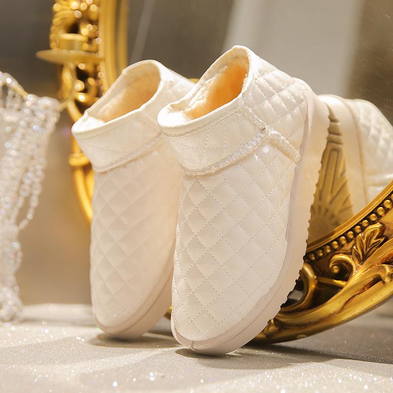 New snow boots women's 2025 winter new velvet thickened warm short boots Internet celebrity anti-water platform cotton shoes