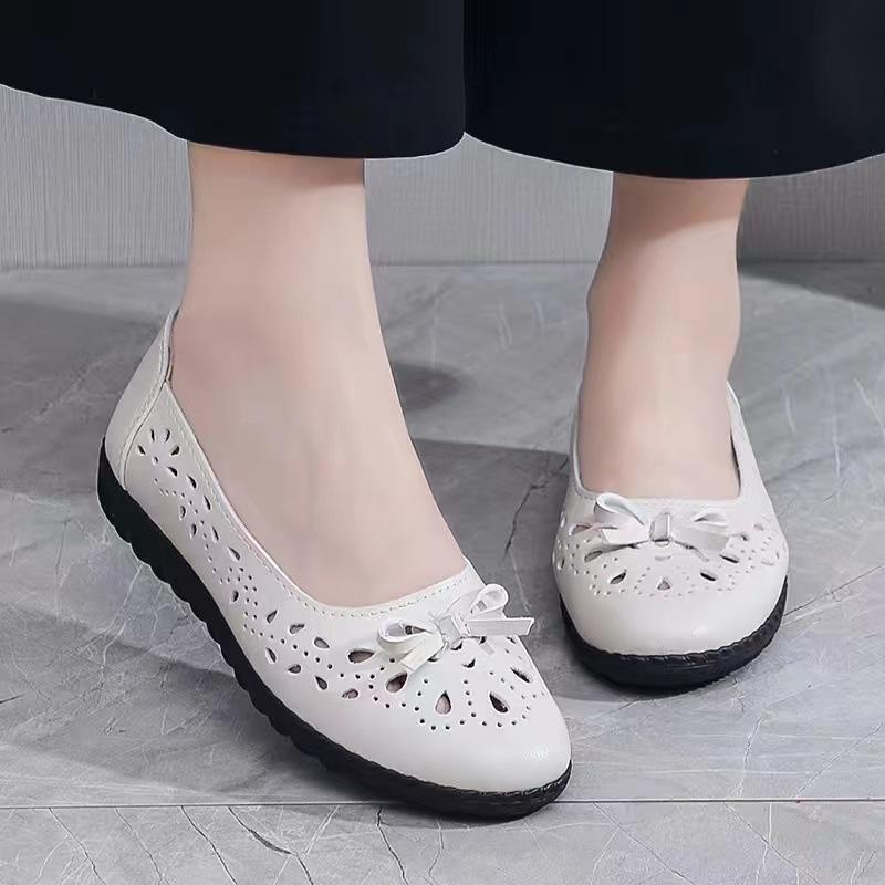 Summer Soft Leather Mother Shoes Non-slip Soft Sole Middle-aged and Elderly Hollow Breathable Sandals Women's Comfortable Casual Elderly Hole Shoes