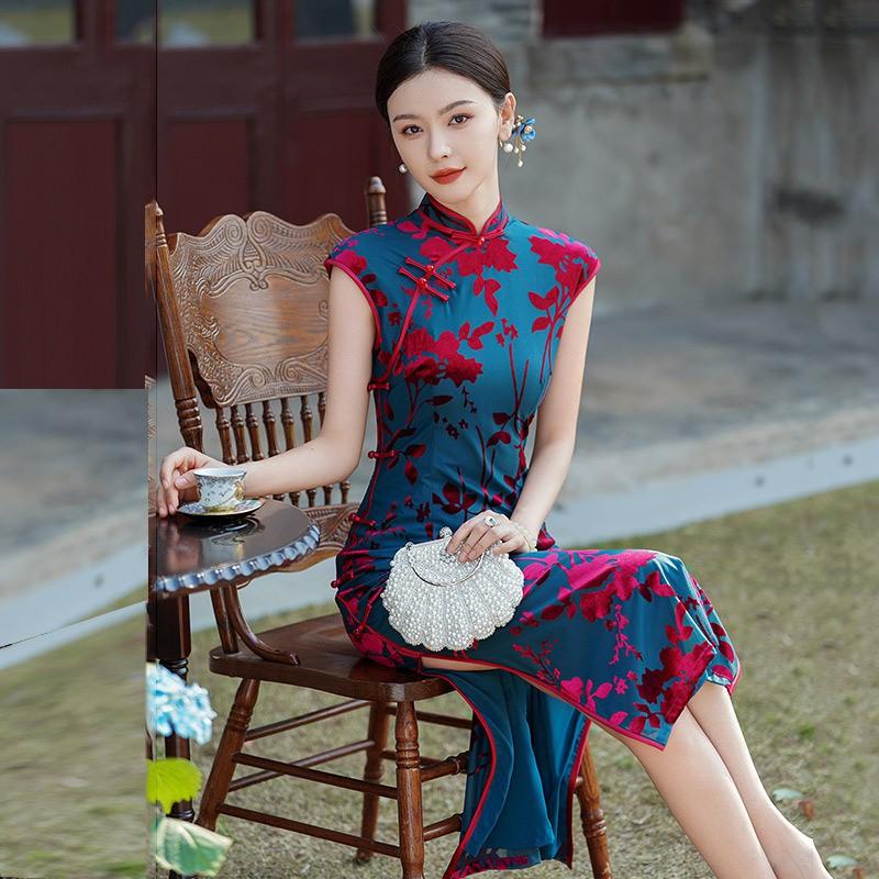 Elegant Modern Chinese-Inspired Long Cheongsam Dress Women Vintage Style Stand Collar Sleeveless Retro Formal Gown