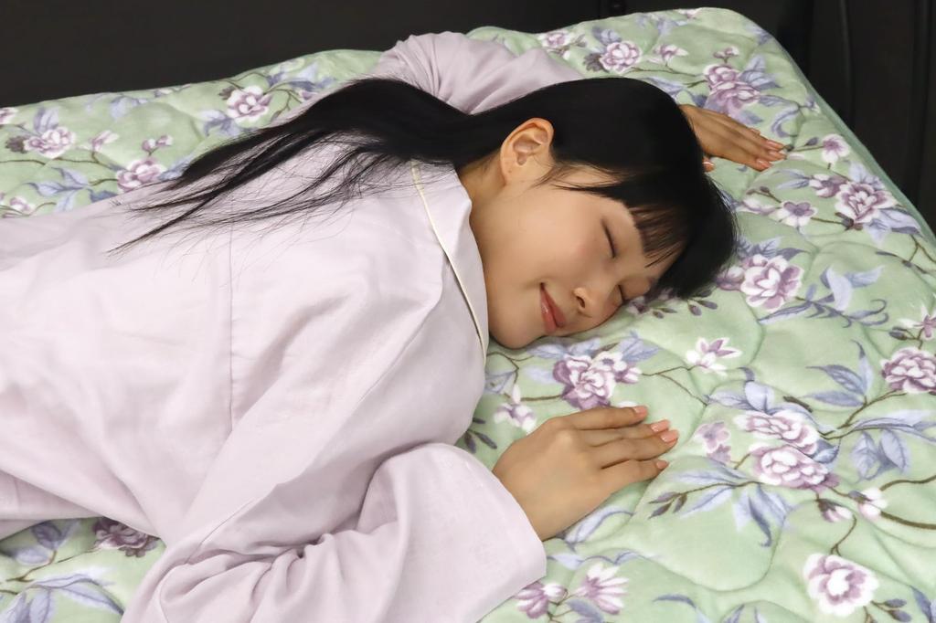 Romance Kosugi Single Mattress Pad (100 x 205 cm), Smooth Touch, V&A (Victoria & Albert Museum) William Kilburn Collection, Green